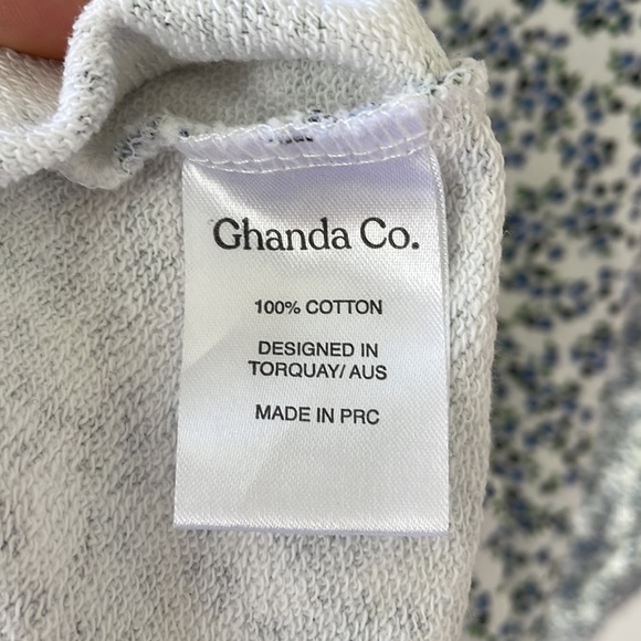💙GHANDA CO. blue and white floral pullover “Maggie” - Picture 12 of 15